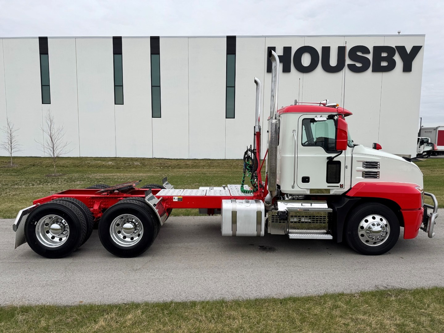 Used 2023 Mack Anthem Daycab - image 7